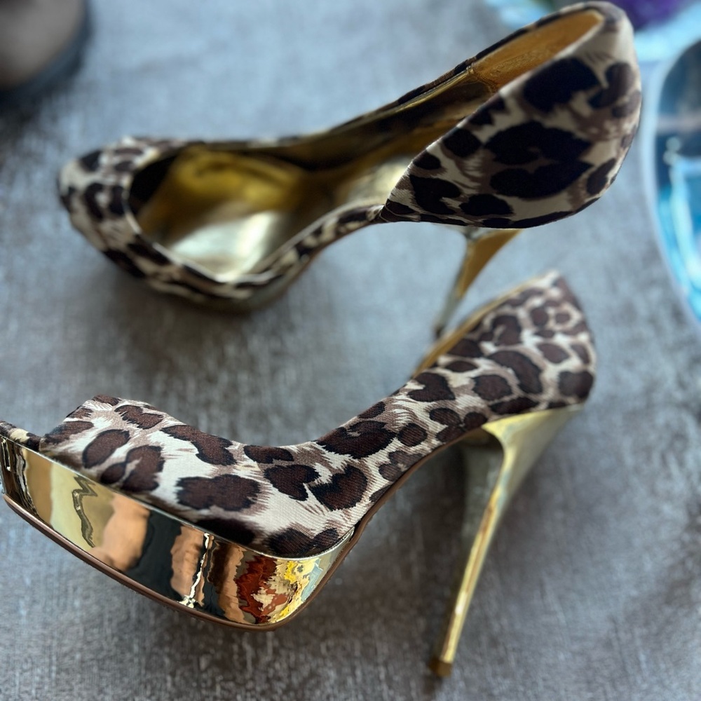B. Makowsky Brown and Gold Heels with Animal Print